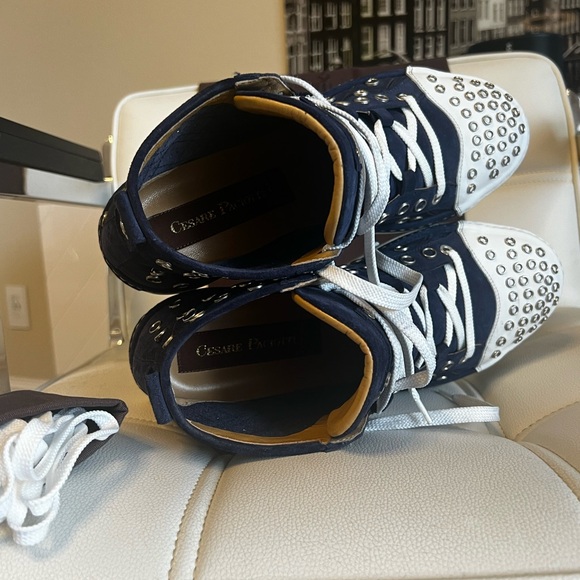 Original Cesare Paciotti Sneakers for Sale
	•	Size: 8 (US Sizing) - Picture 10 of 13